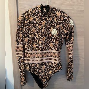 Ripcurl long sleeve surf/wetsuit